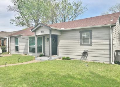 302 N 1st Street