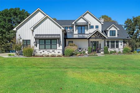 1121 The Shores Drive