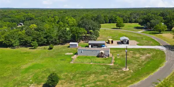 381 County Road 1739