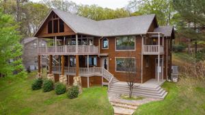 6 Forest Lane