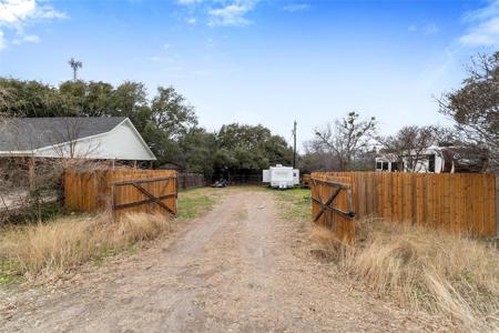 612 Longhorn Trail