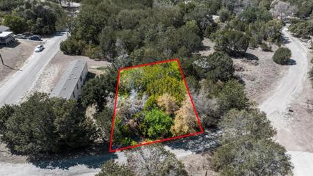 703 Hedgerow Trail
