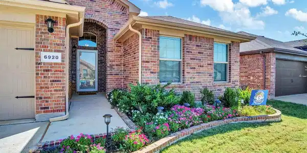 6920 Helm Lane