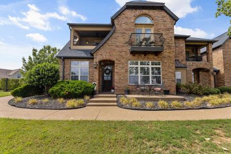 2200 Herons Nest Drive