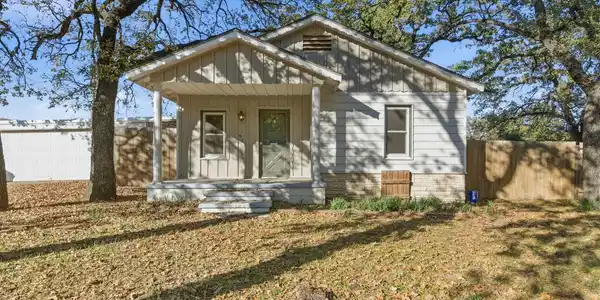 917 Carpenter Street