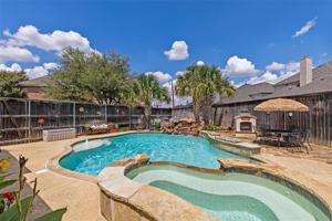 1400 Lennox Way