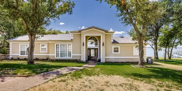122 Kirk Drive