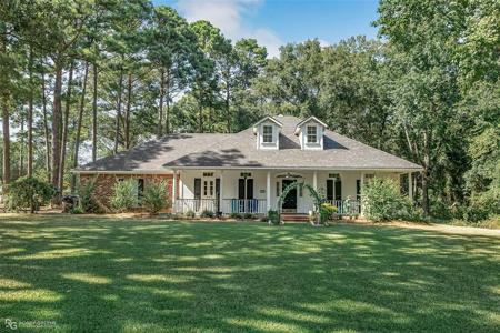 2098 Woodlake Drive