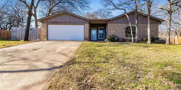 401 Woodlake Circle
