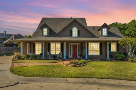 720 Lake Hollow Court