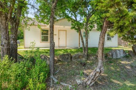 1124 Comanche Cove Drive