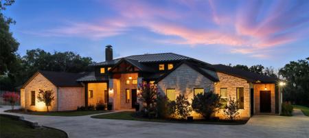 700 Silver Spur Court