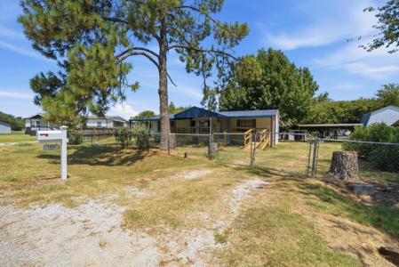 1932 Gale Drive