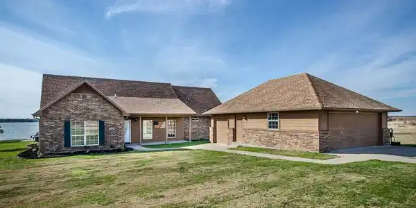 1562 Carter Drive