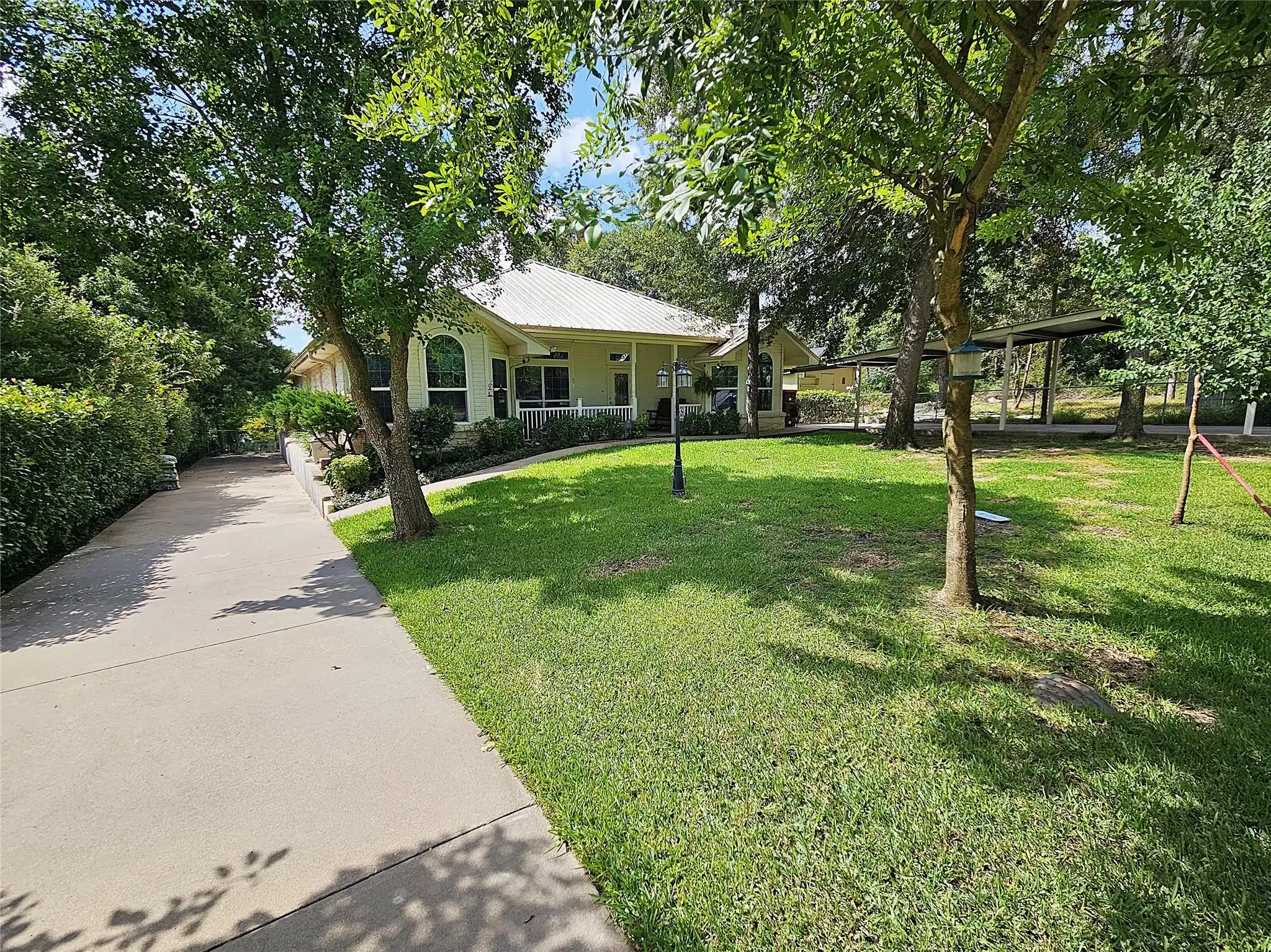 Image 1 Image 1