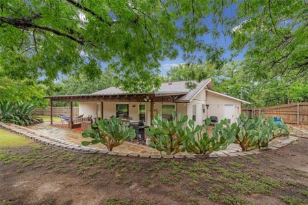 4111 Davis Road