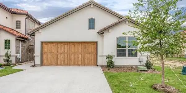 11060 Lakeside Drive