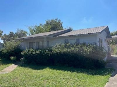615 W Commerce