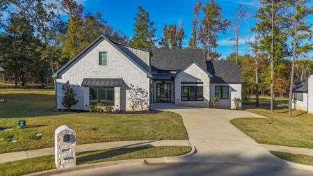 550 Eagles Nest Trail