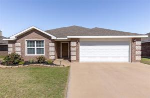 318 Sugarberry Avenue