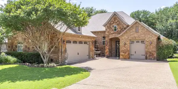 12249 Indian Creek Drive