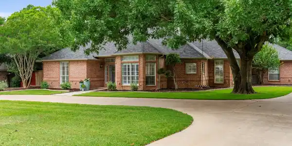 9120 Timber Oaks Drive