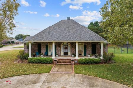 2020 Pine Ridge Way