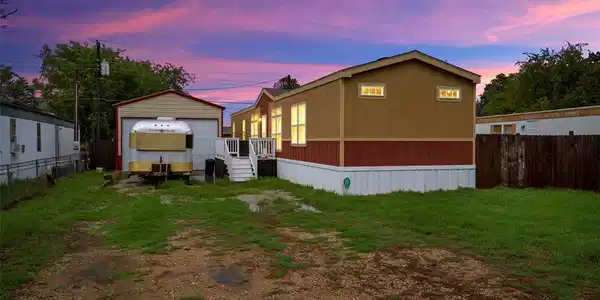 1517 Dawn Drive N