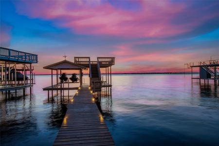 135 Shoreline Drive