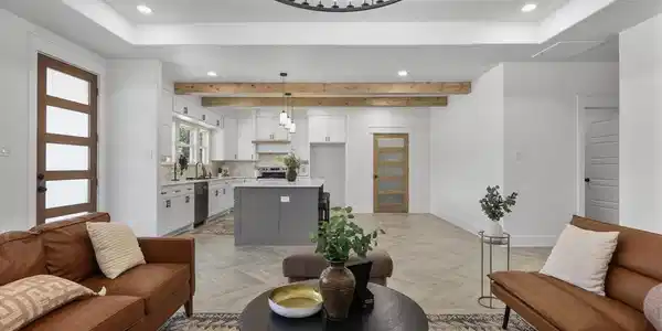 537 Cresthaven Court