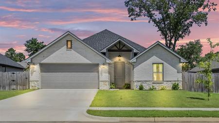 409 Deer Point Cove