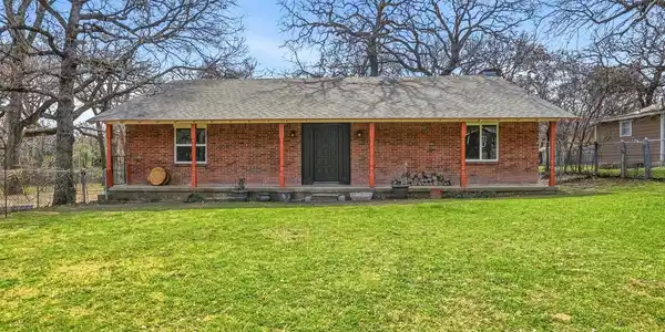 208 Shoreline Drive