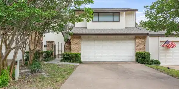 4312 Village Oak Drive
