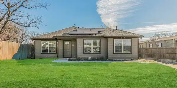 1536 Lark Court