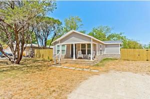 712 Wright Court