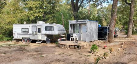 5965 Lakeview