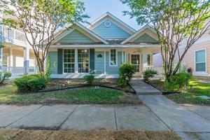916 Charleston Lane