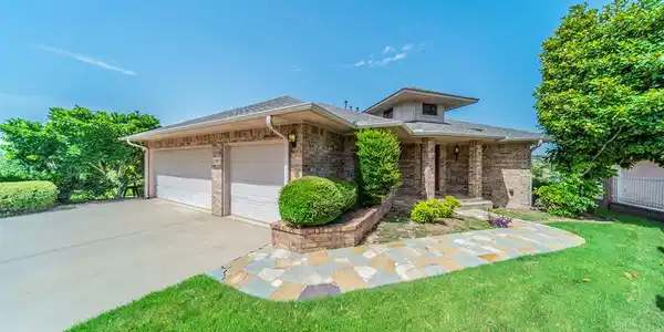 8418 Golf Club Circle