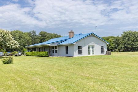 200 E RABBIT COVE