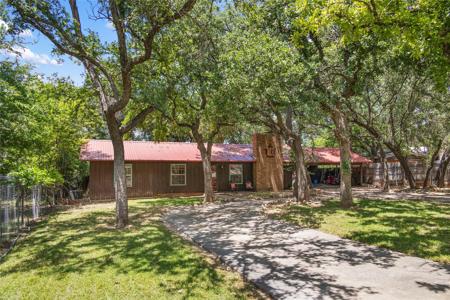8000 County Road 464