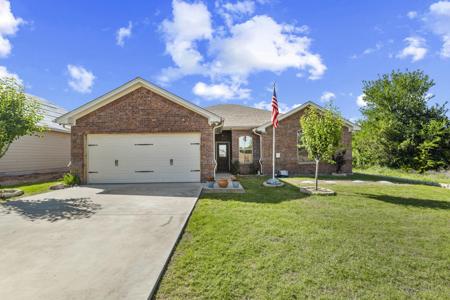 2304 Forest Hill Lane