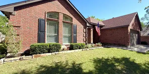 124 Parkwood Court