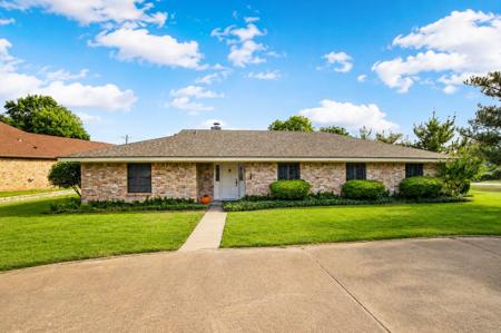 5132 Fairway Circle