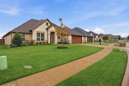 1022 Anna Circle