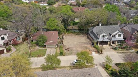 6751 Lakefair Circle