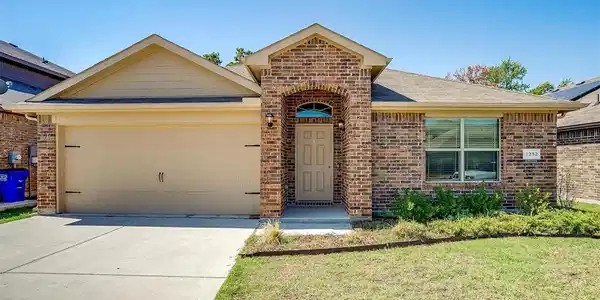 1252 Edgewater Drive
