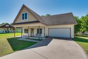 901 Victoria Court