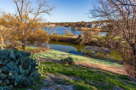 1007 Laguna Vista Court