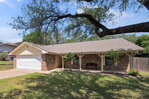904 Woodview Drive