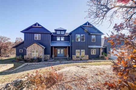 185 Lakeway Drive